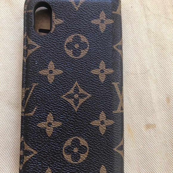 Louis Vuitton leather cell phone case!!! - Picture 7 of 7